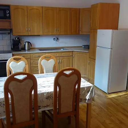 Hotel Na Chaloupce U Lesa Hradec-Nova Ves