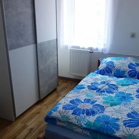 Hotel Na Chaloupce U Lesa Hradec-Nova Ves